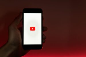 mobile-screen-youtube